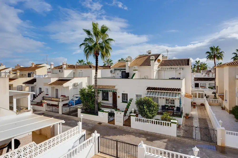radhus i spanien till salu